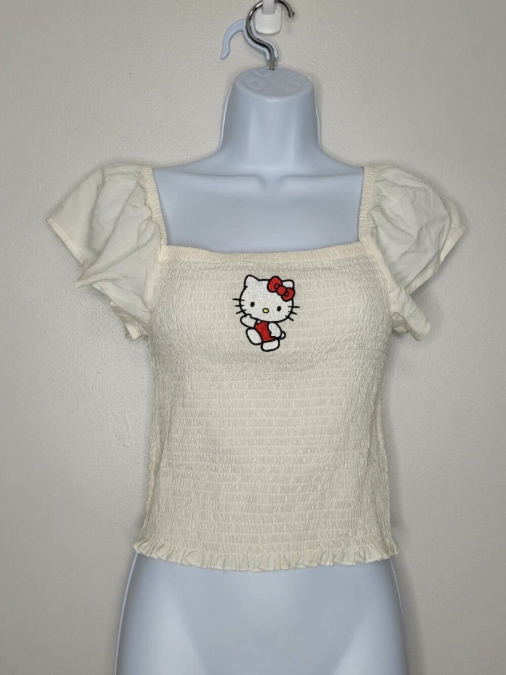 Hello Kitty cream smocked chest short sleeve cute girlie crop top size xs